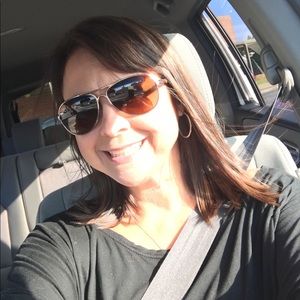 Meet your Posher, Halie